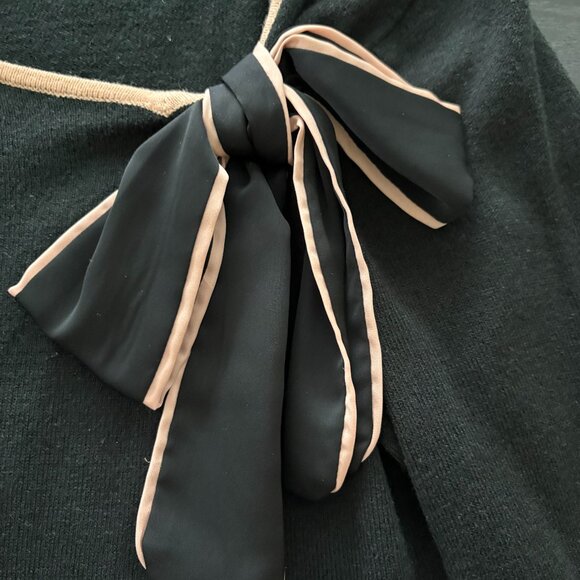 New York & Company Long Sleeve Slant Neck Sweater w/Tie Sz Small Black/Mauve EUC - Picture 5 of 9